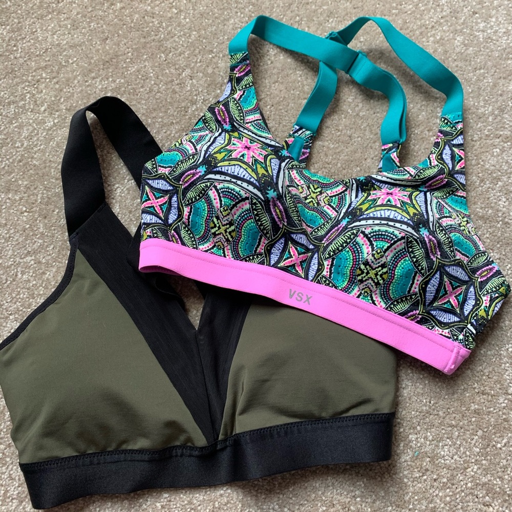 Sports bra lot